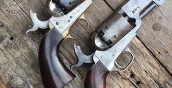 Original Colt 1851 Navy vs Uberti repro